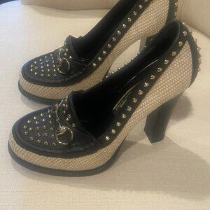 Gucci - Woman's Unique Leather Pumps